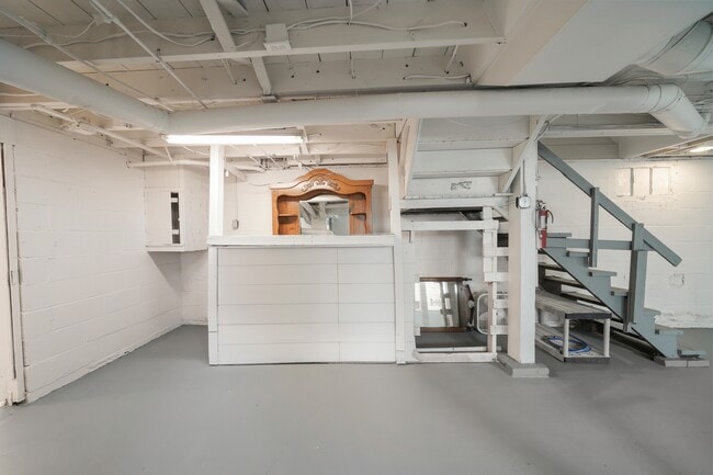 Building Photo - 114 Linden Rd