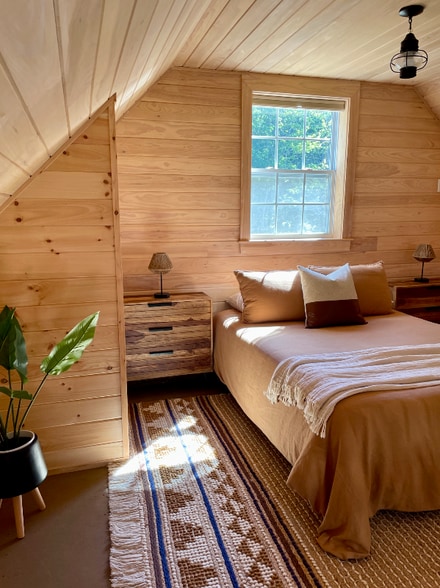 Building Photo - 10 Elizabeth Ln