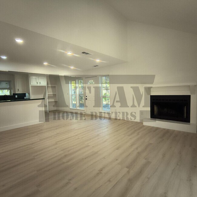 Building Photo - Fully remodeled 4-bedroom, 2-bathroom home