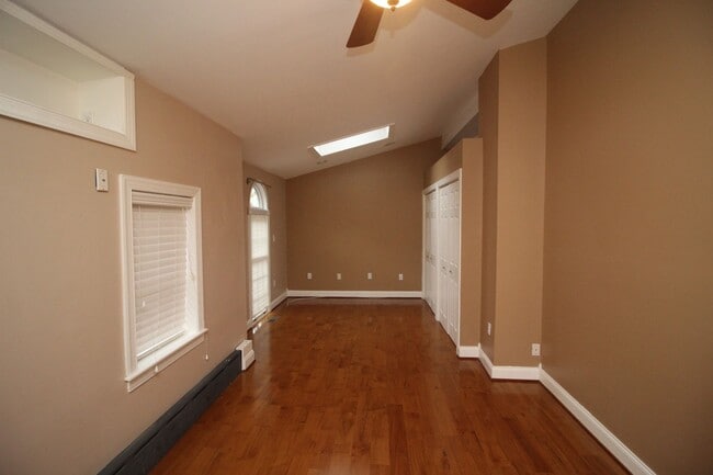 Building Photo - Exceptional Upper Fells 2bd/2ba End Rowhome w/ CAC & Rooftop Deck!--Available 7/15
