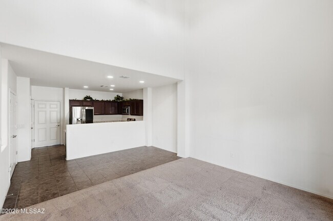 Building Photo - 4162 N Thurston Ln