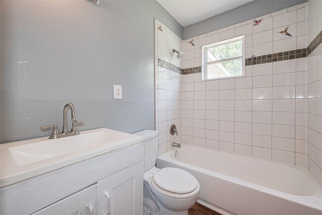 Building Photo - 6527 Kernel St