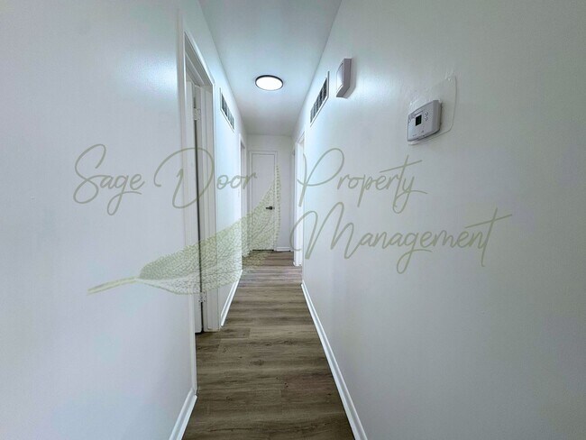 Building Photo - BEAUTIFUL HOME IN KANSAS CITY KANSAS