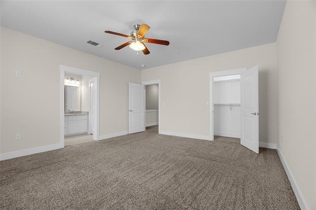 Building Photo - 301 Lily Ln