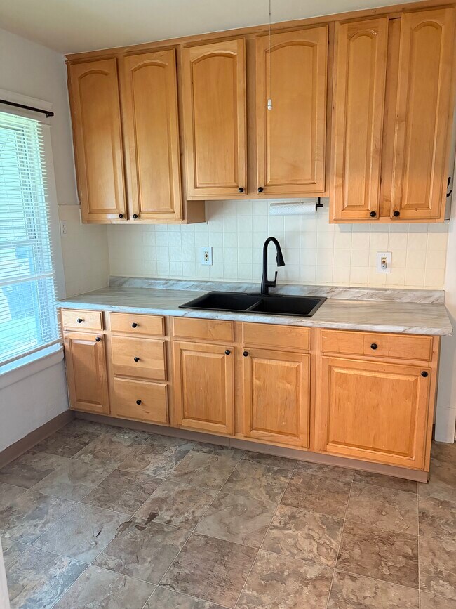 Building Photo - 1944 W 73rd St