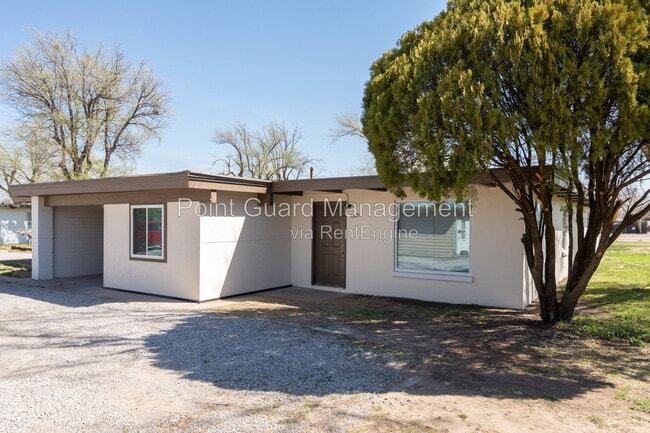 Building Photo - 1341 W Dora St