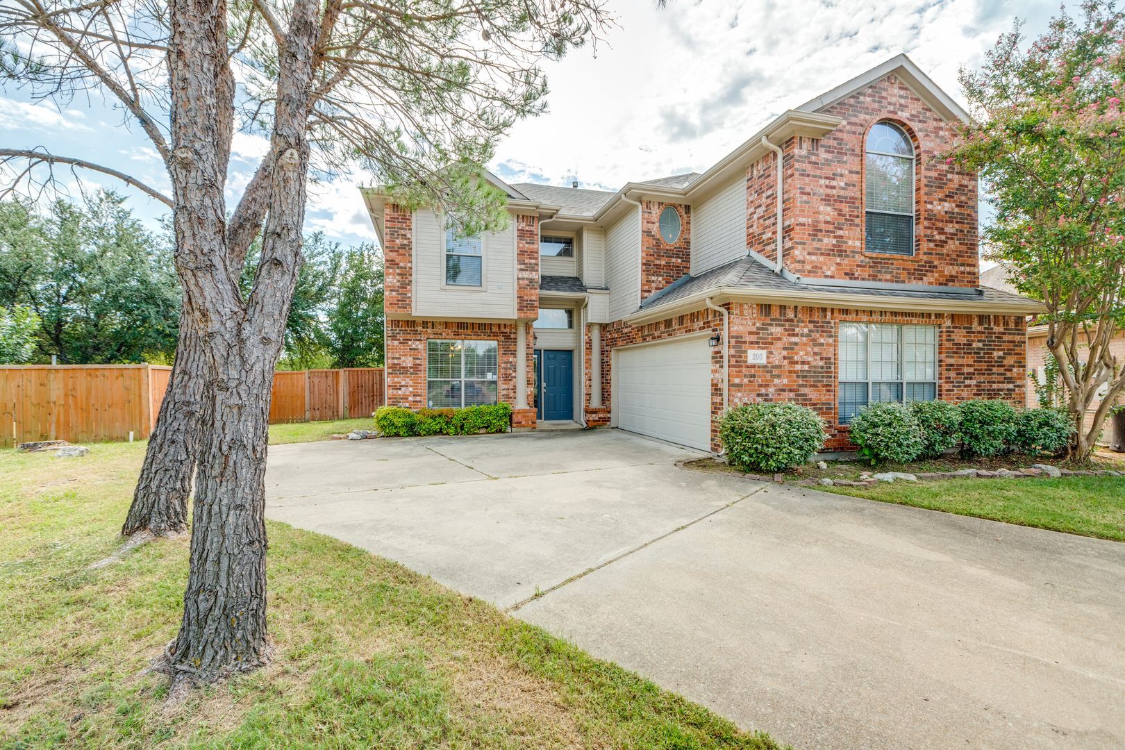 Building Photo - 200 Courtney Ln