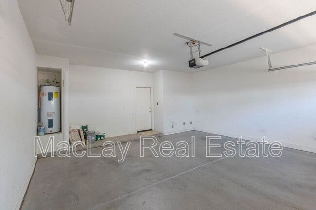 Building Photo - 16828 S Blue Ct