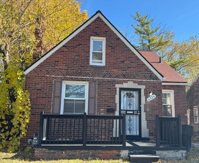 Primary Photo - 11326 Marlowe St