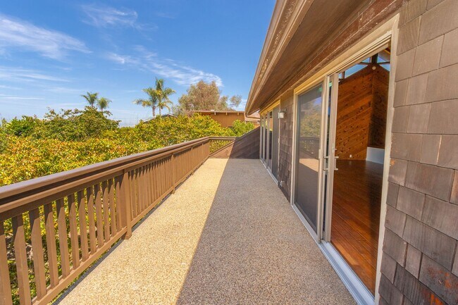 Building Photo - Iconic A-Frame Encinitas 4 Bed + Studio Sp...