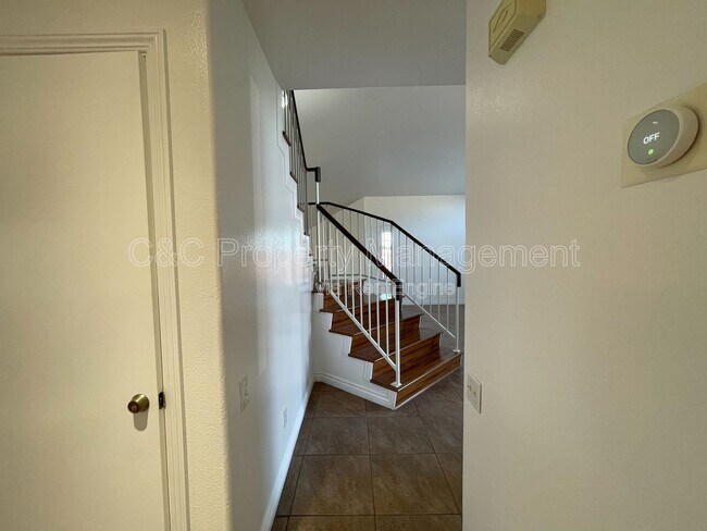 Building Photo - 1496 Lechuga Way