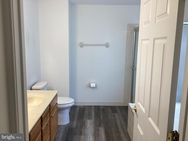 Building Photo - 36 Weaver Dr