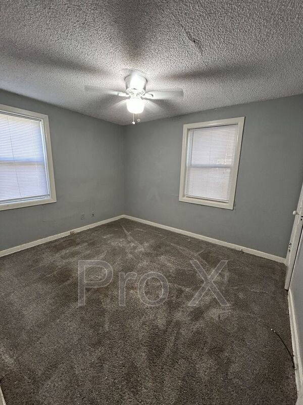 Building Photo - 468 Fieldcrest Dr