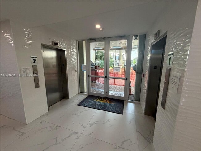 Building Photo - 710 N Ocean Blvd