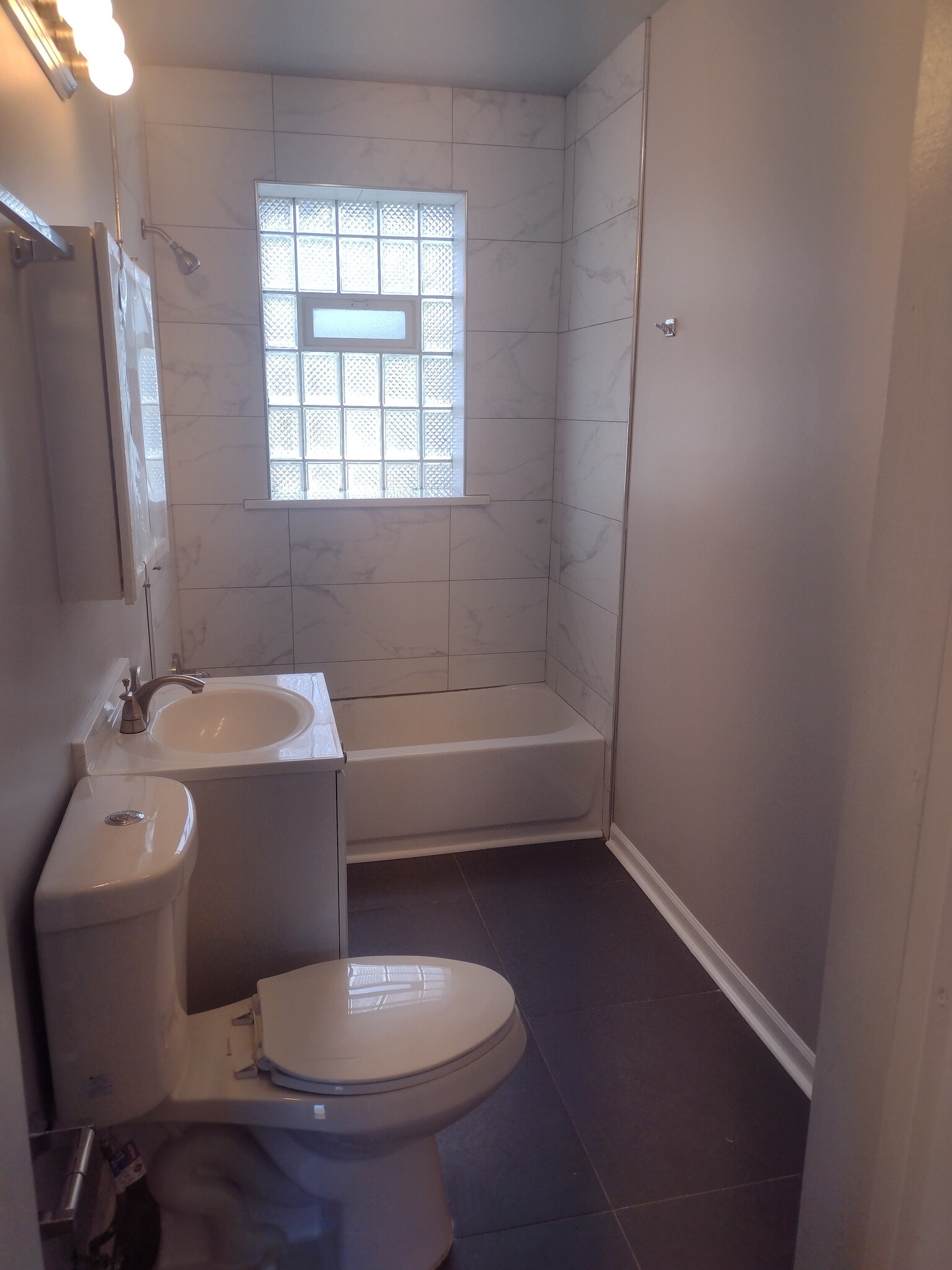 Building Photo - 48 W 21st St