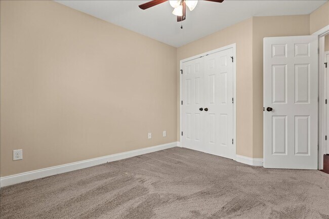 Building Photo - 3011 Thornberry Dr