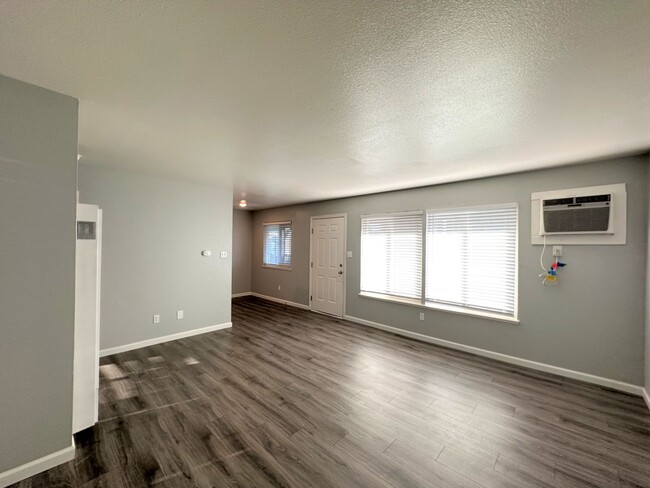 Interior Photo - Las Palmas at 133 and 233 West I Street