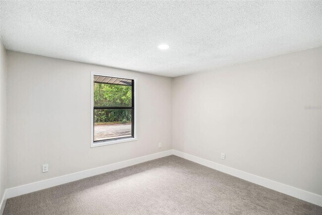 Building Photo - FOR RENT!!! FULLY REMODELED 3 BEDROOM 2 BATH HOME IN DAYTONA...