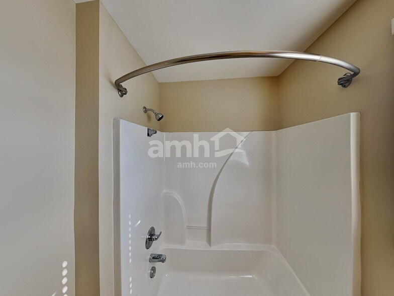 Building Photo - 116 Ruland Cir