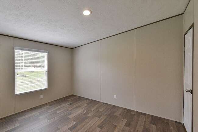 Building Photo - 25150 Faraway Ln