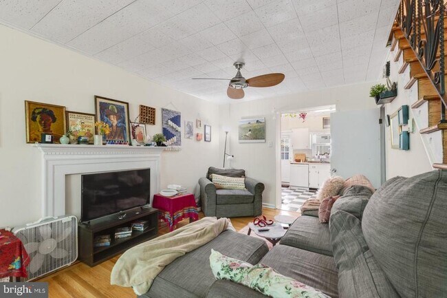 Building Photo - 1922 S Camac St