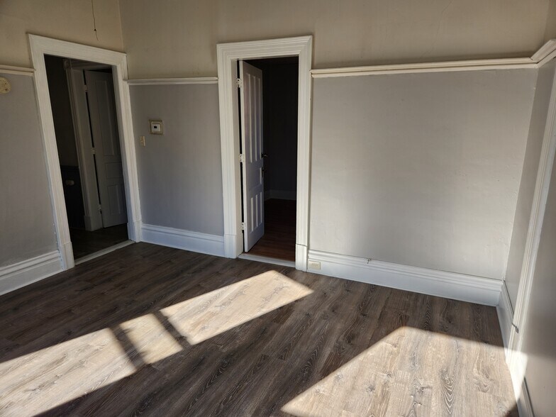 Living room - 2201 15th St