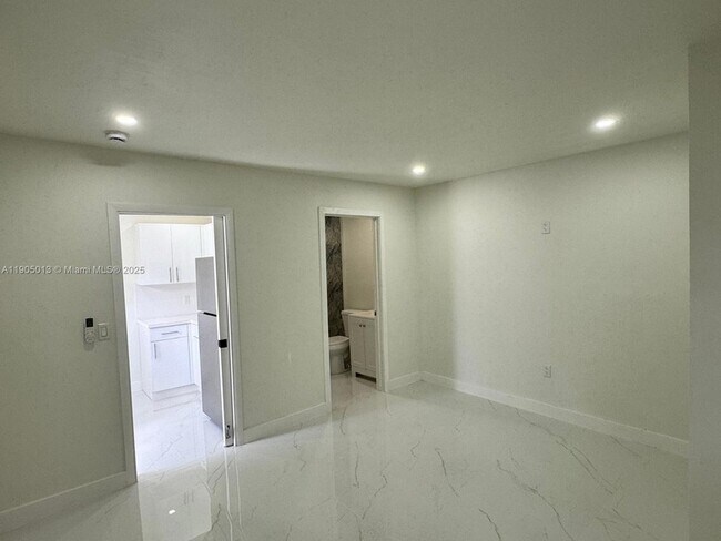 Building Photo - 9815 SW 21st St