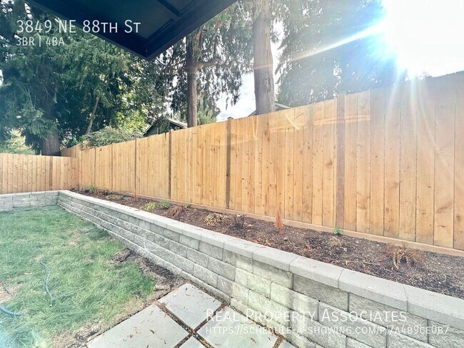 Building Photo - 3849 NE 88th St