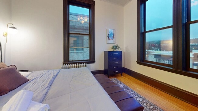 Building Photo - 101 Main St