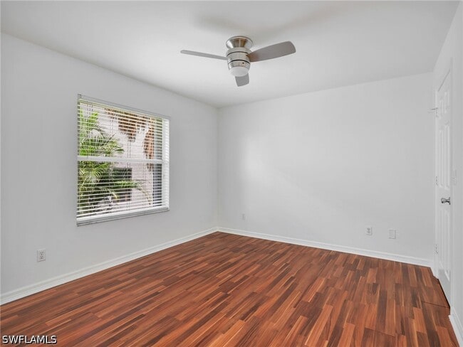 Building Photo - 4150 Tarpon Ave