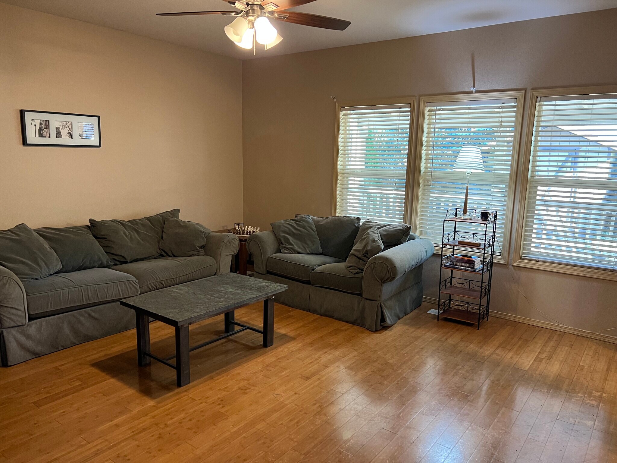 Living room - 2185 N P St