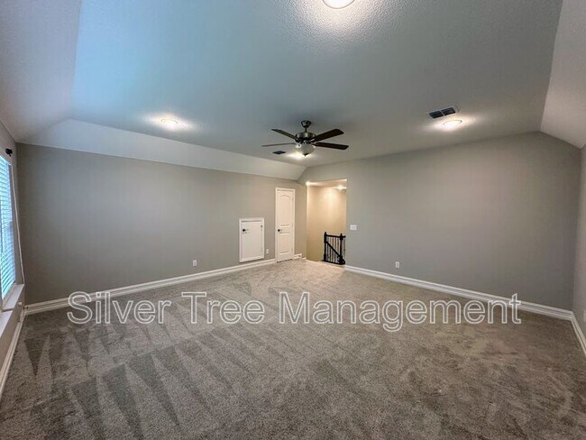 Building Photo - 1104 Pinnacle Ridge Rd