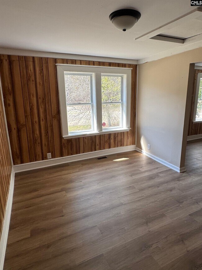 Building Photo - 477 Bushberry Rd