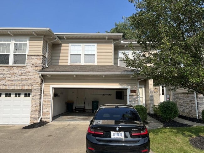 Building Photo - 5825 Crescent Ridge Dr