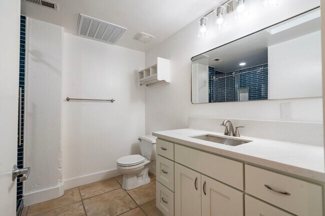 Building Photo - North Park Lofts - Historic Pearl District Warehouse Studio w/parking/most utilities/private balc...