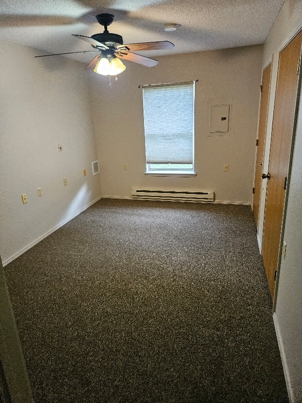 Building Photo - 314 Hutchinson St