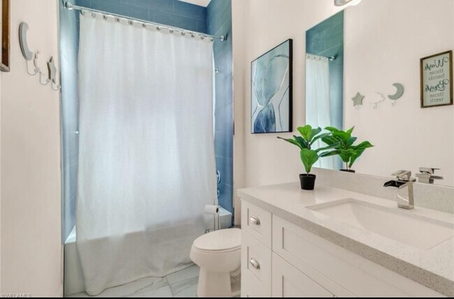 Building Photo - 2662 2nd St NW