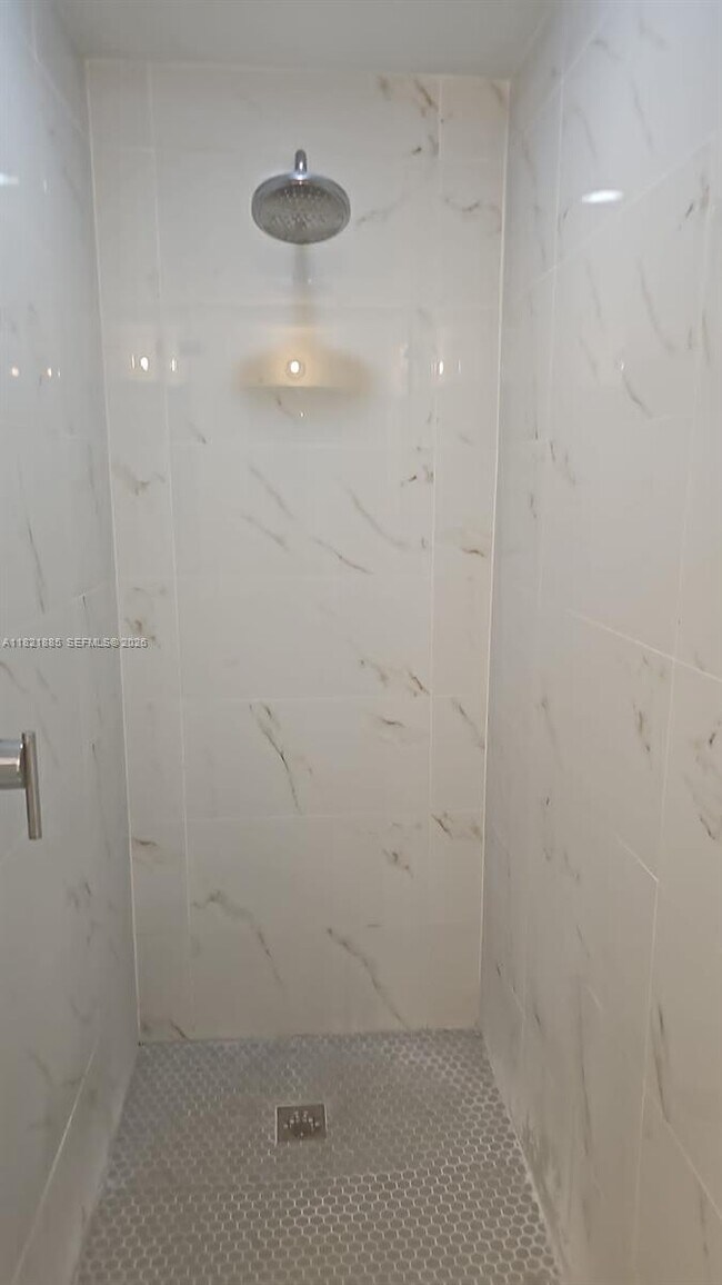 Building Photo - 16385 Biscayne Blvd