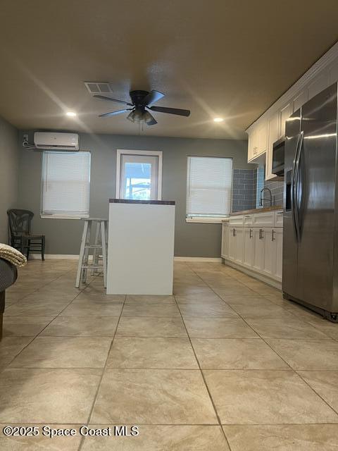 Building Photo - 483 Church St