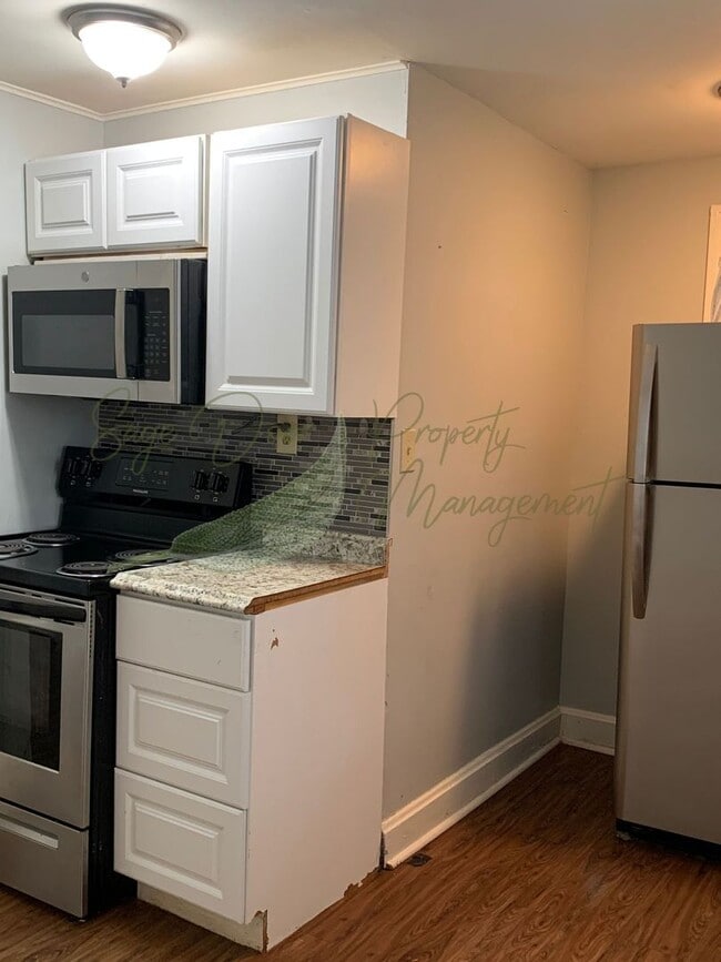 Building Photo - RENT SPECIAL!!!