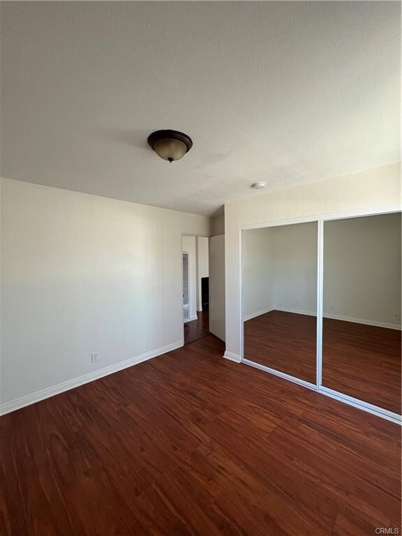 Building Photo - 875 W 11th St