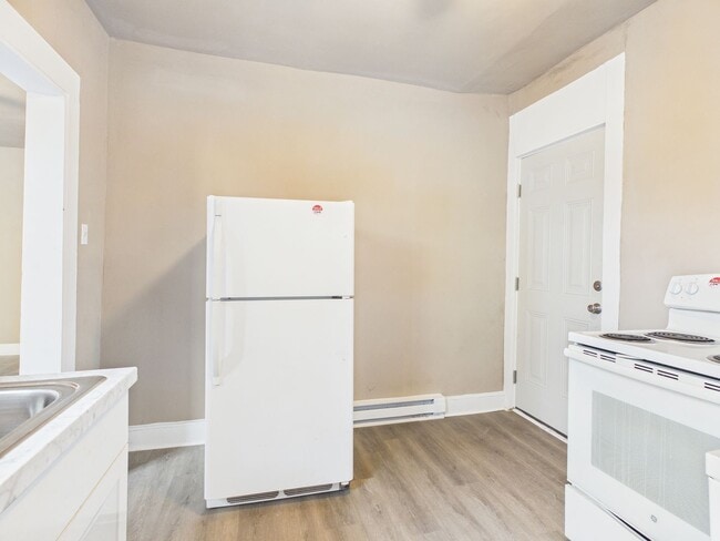 Building Photo - 2508 North Ave