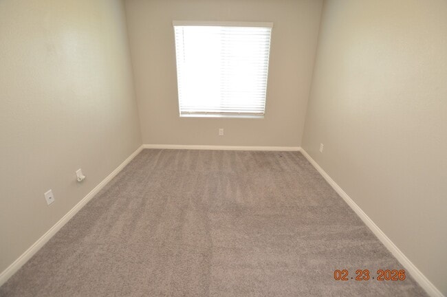 Building Photo - 7925 Savannah Sky Ave