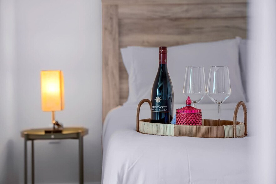 Building Photo - 617 N 12th St