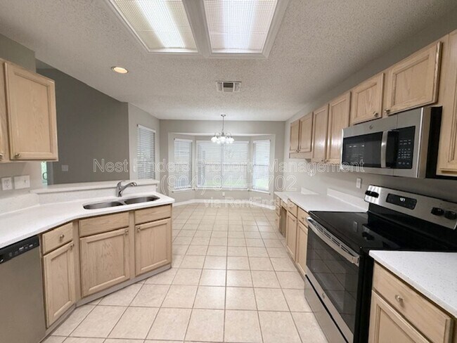 Building Photo - 816 Brookstone Ct