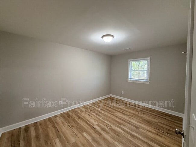 Building Photo - 2416 Owen St