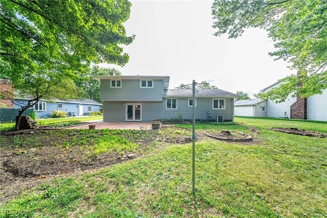 Building Photo - 1682 Mendelssohn Dr