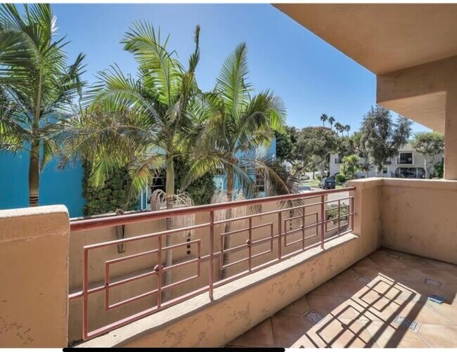 Master Bedroom Deck 2 - 138 S Broadway