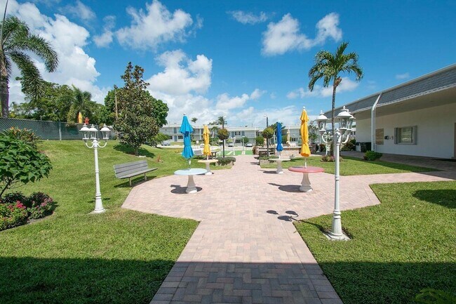 Building Photo - 3362 Cynthia Ln