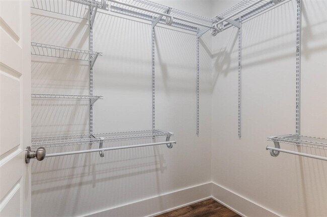 Building Photo - 414 Traditions Blvd